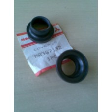 MB367132 MİTSİBUSHİ COVER.A